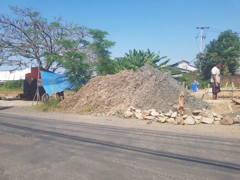 Keselamatan Terancam! Proyek Jembatan di Kasugengan Kidul ‘Buta’ Aturan K3.